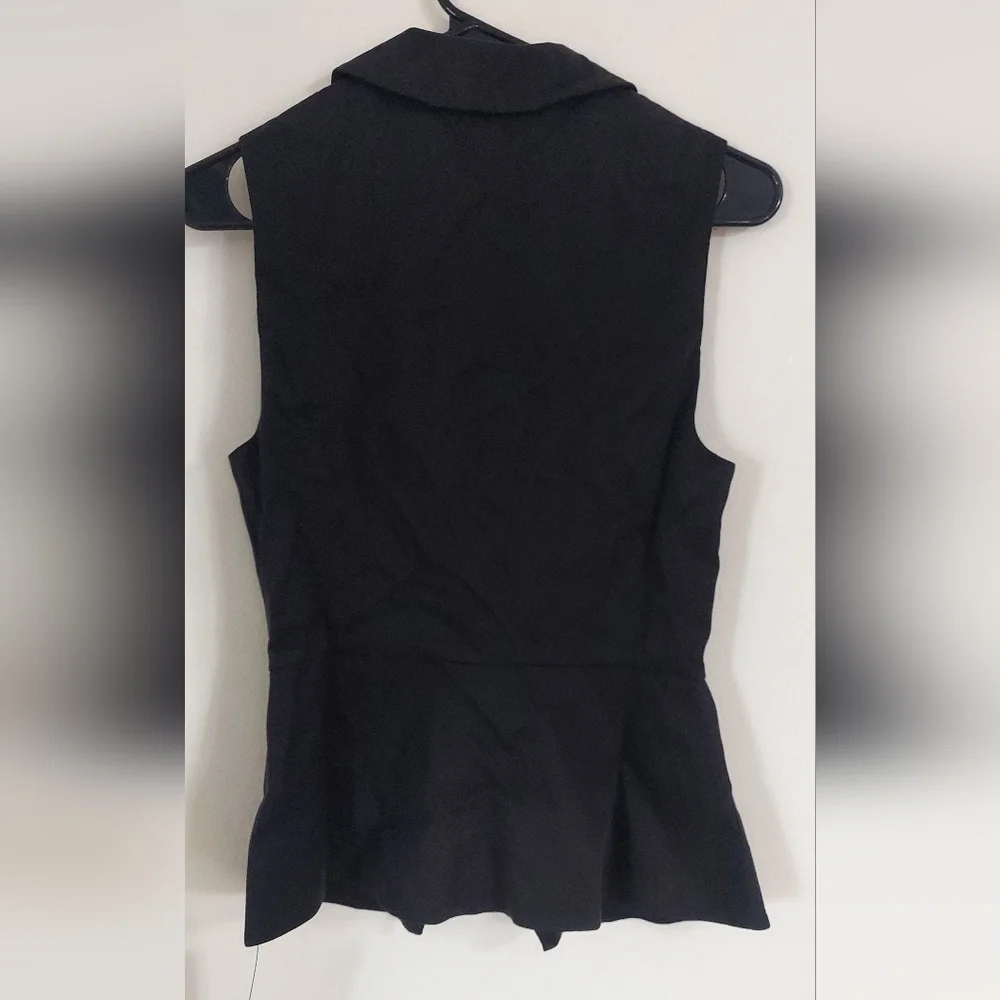 Reformation Oakley vest in various sizes - Picture 8 of 8